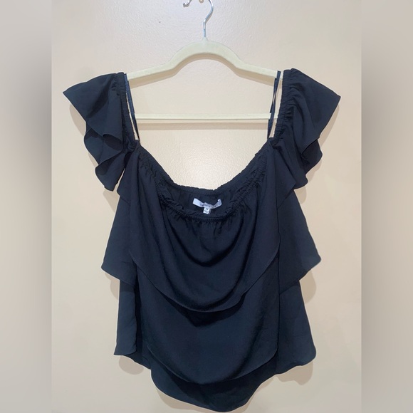 NEW WITH TAGS* Size Medium beautiful black ruffled sleeve blouse - Picture 7 of 8
